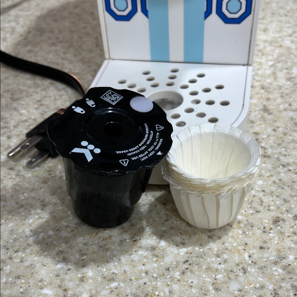 Keurig Blue and White Coffee Maker - Picture 5 of 7